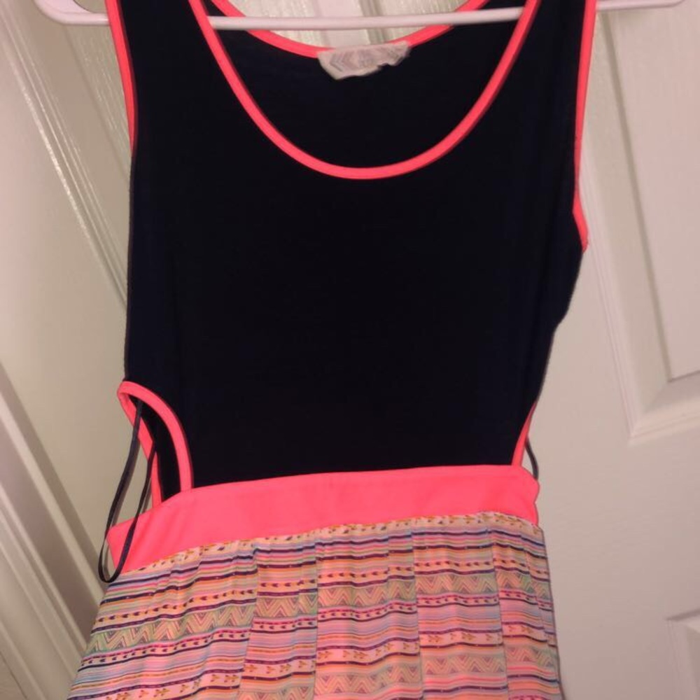 Bright neon sundress😍:)